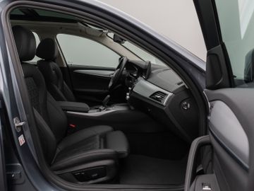 Fahrzeugabbildung BMW 530e xD Pano Kamera DAB HiFi Adapt. Fahrwerk 19"