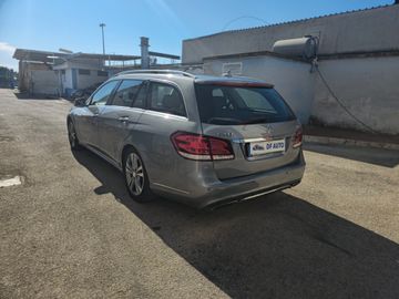 Mercedes E 220 - 8