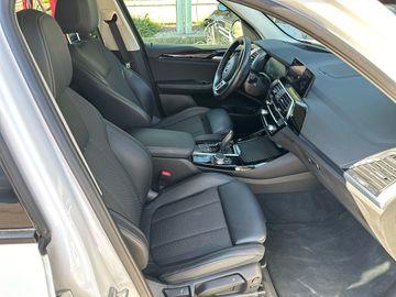 BMW X3 xDrive30e xLine Head-Up HiFi DAB LED WLAN