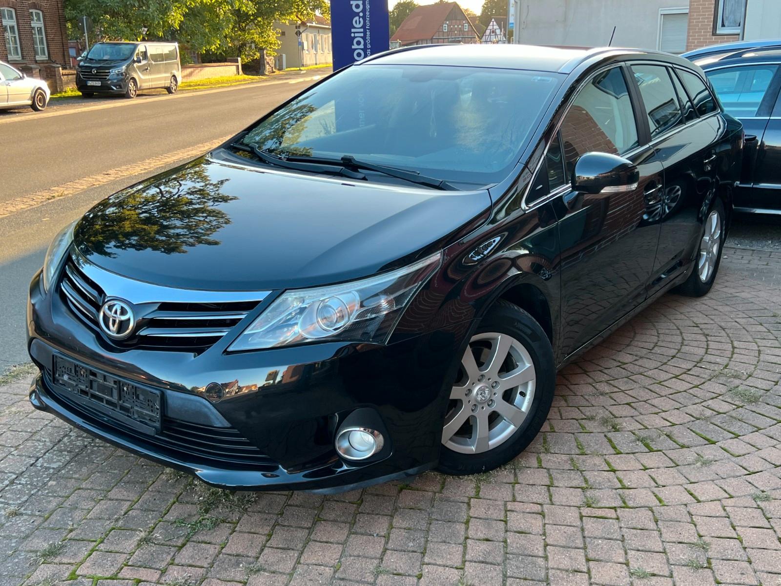 Toyota Avensis 2012 — photo 6