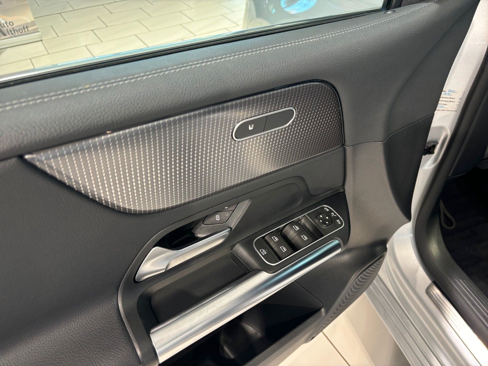 Mercedes-Benz B200 AUT 2.HD LED APP PARK NAV TEMP KLIMA SHZ foto 12