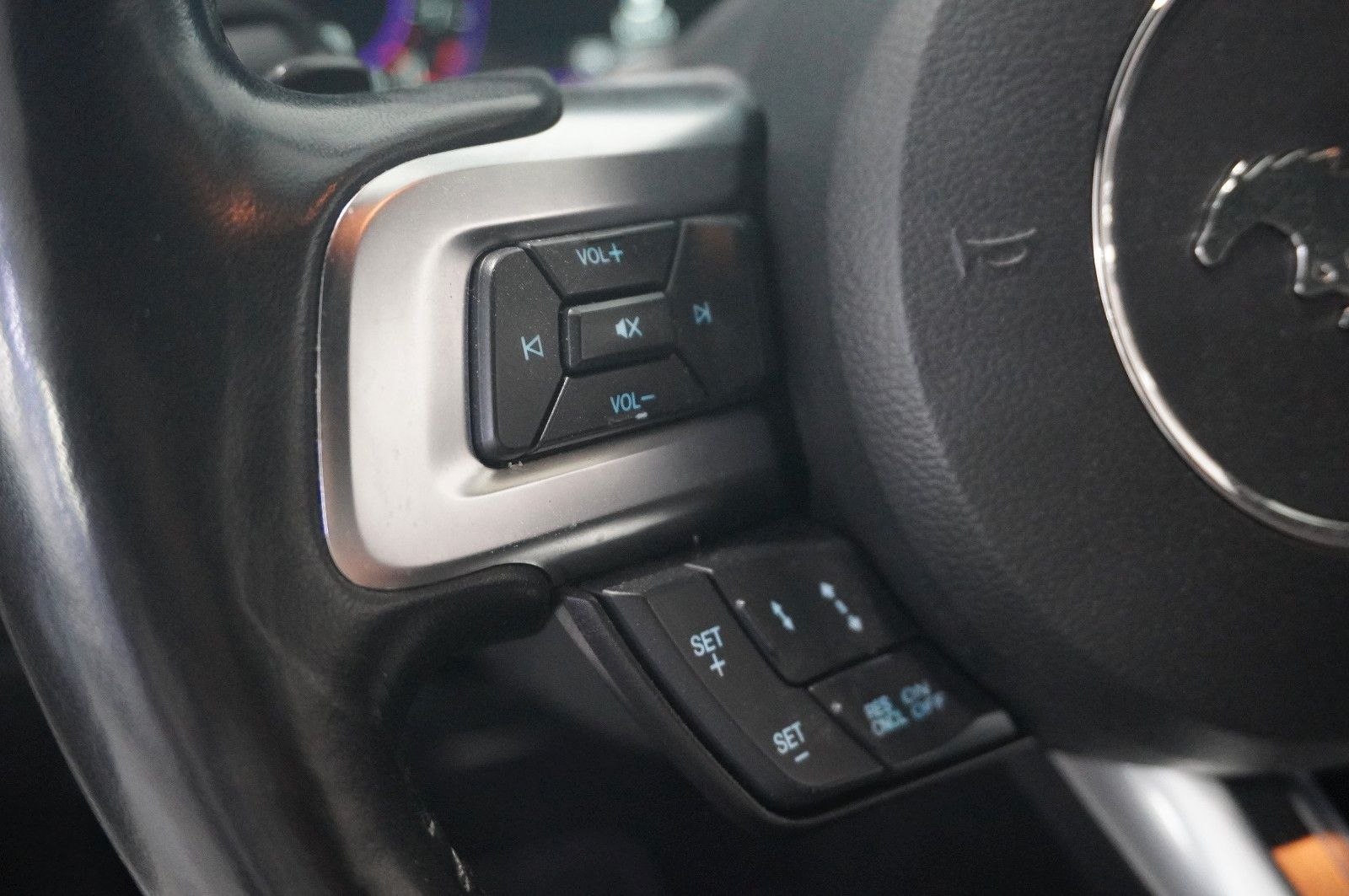 Fahrzeugabbildung Ford Mustang GT 5.0 TI-VCT (EU) NAVI/LED/KAMERA/B&O