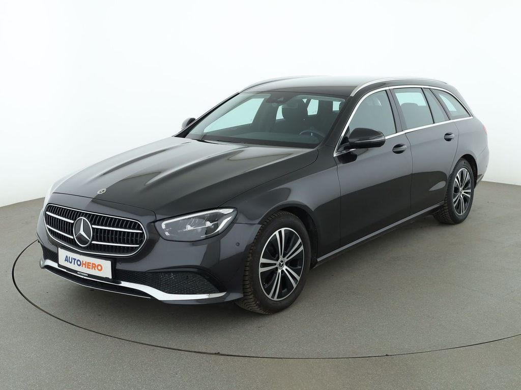 Image of Mercedes-Benz E 220