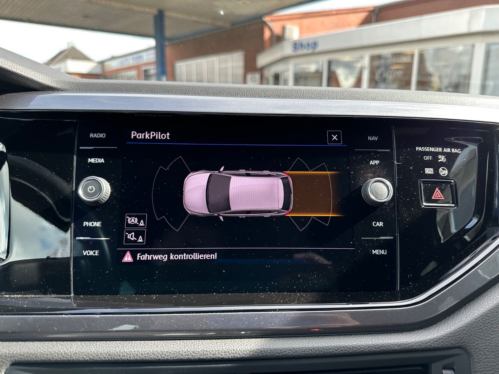 Fahrzeugabbildung Volkswagen Polo 1.6 TDI Highline Navi/SHZG/ParkAssist/BT