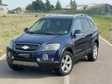 Chevrolet Captiva Awd 2.0 VCDi LTX 7 POSTI - blaue Chevrolet Captiva