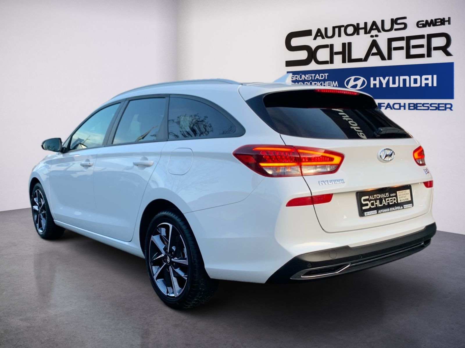 Fahrzeugabbildung Hyundai i30 Kombi 1.0 T-GDI Connect & Go Navi LED