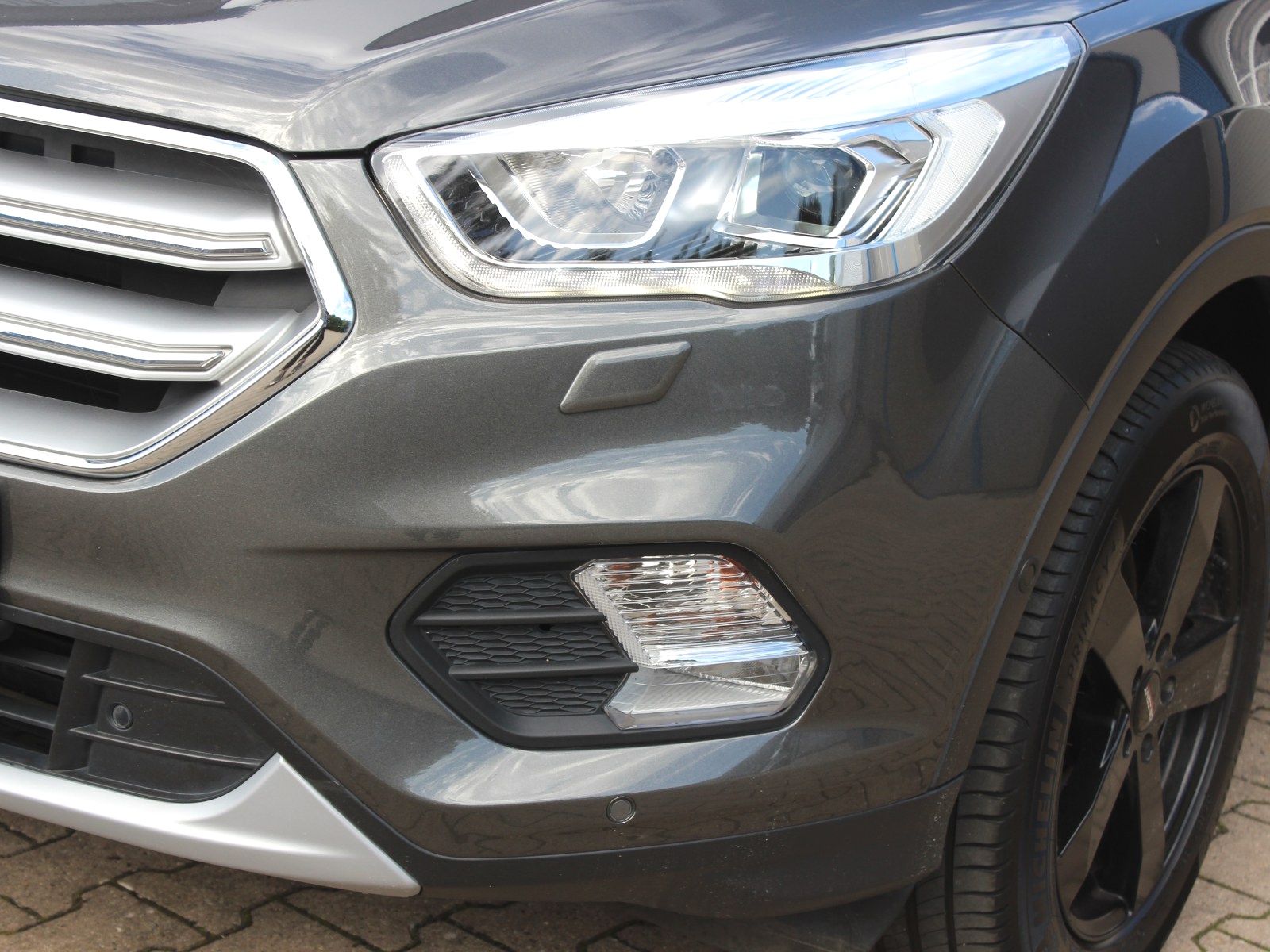 Fahrzeugabbildung Ford Kuga Cool & Connect 2,0 TDCi 4x2 Start/Stopp