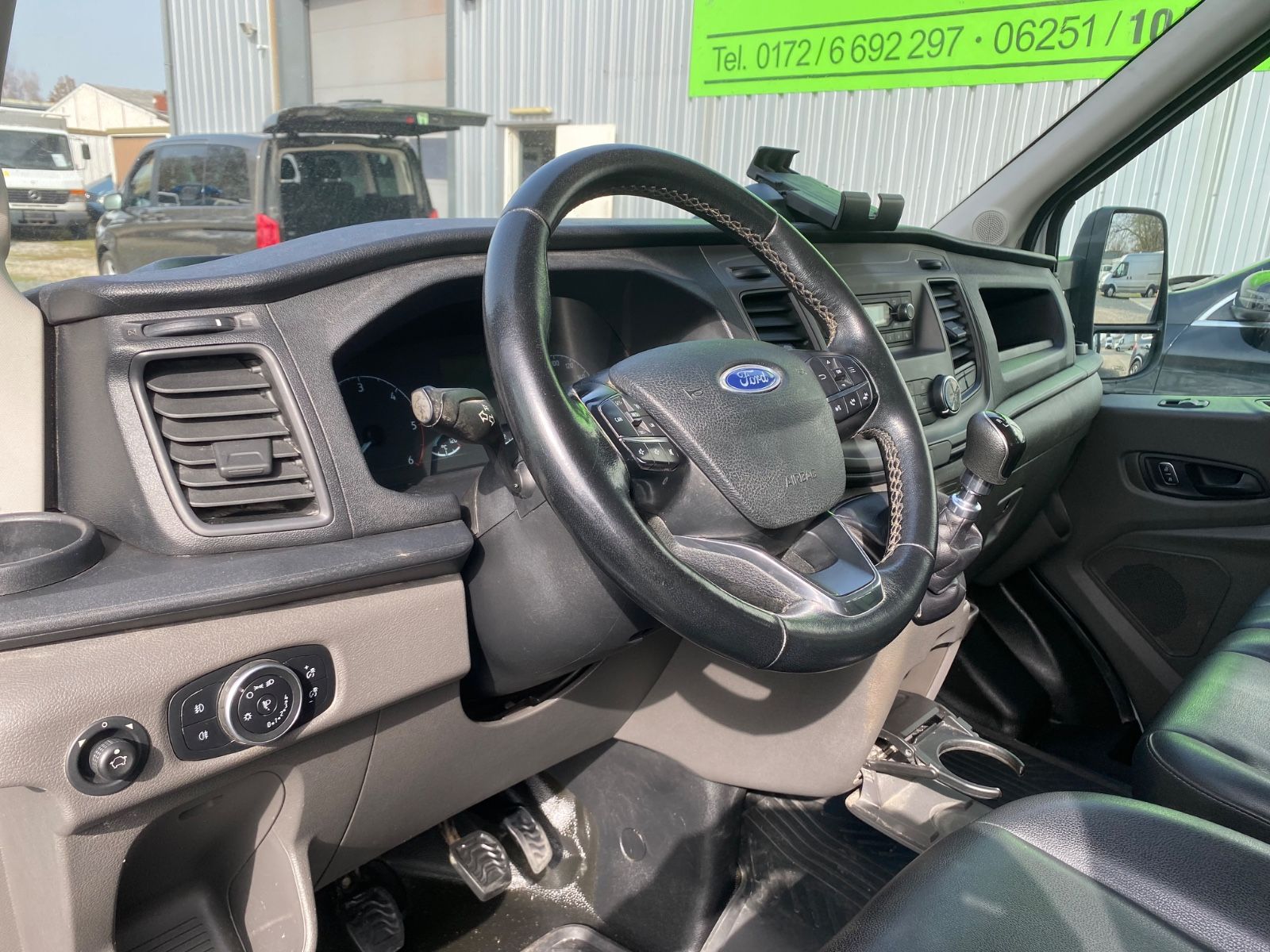 Fahrzeugabbildung Ford Transit Pritsche 350L3Doka,Trend,Leder,AHK,1Hd