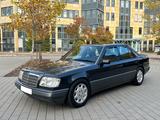 Mercedes-Benz Mercedes Benz W124 E320 Limo H Zulassung O... - Mercedes-Benz E 320 in Oberhausen
