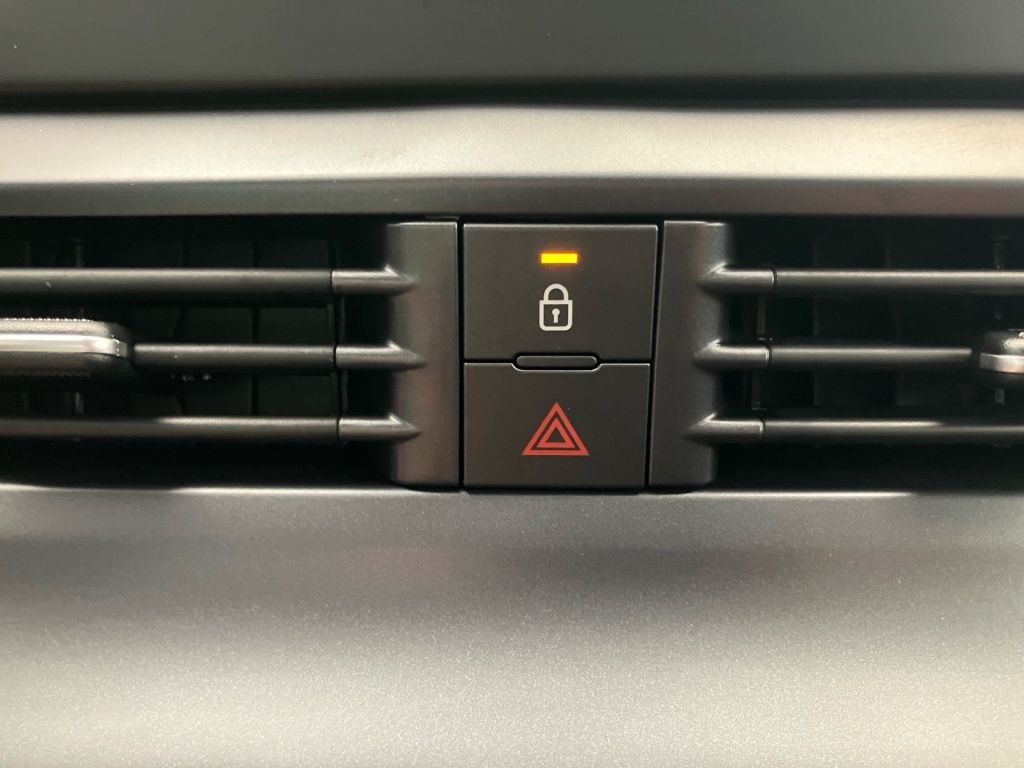 Fahrzeugabbildung Hyundai BAYON 1.0 T-GDI 7-DCT Blackline ACC AUT Kam. LED