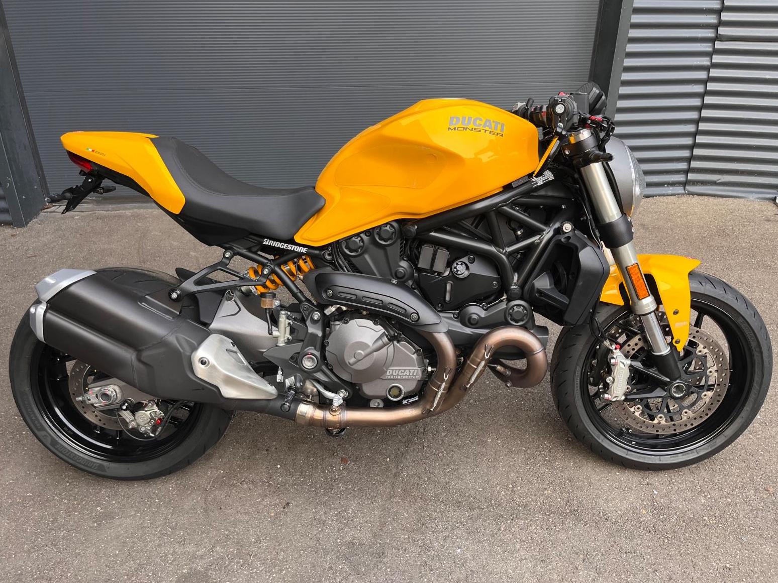 Ducati Monster 821 * QUICK SHIFT * TOP ZUSTAND*