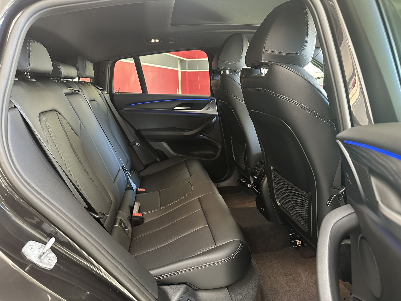 Fahrzeugabbildung BMW X4 xDrive 30 d M Sport PANO*MATRIX*HIFI*PROF*21"
