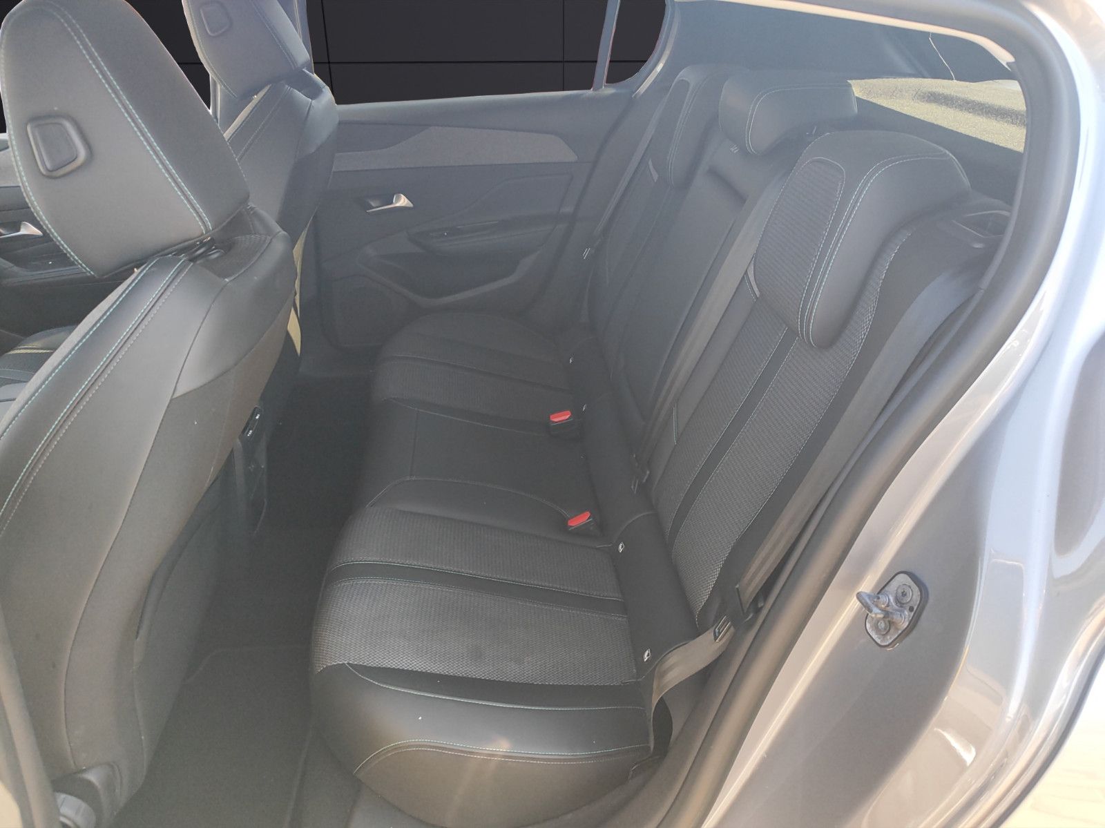 Fahrzeugabbildung Peugeot 308 Allure*Automatik*Kamera*LED*Navi