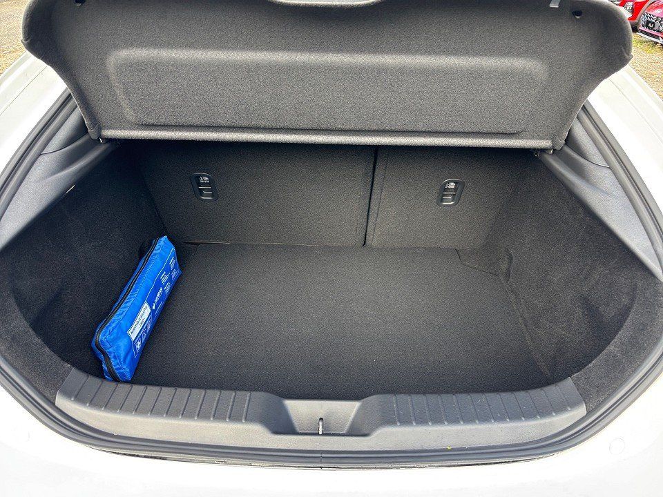 Fahrzeugabbildung Mazda 3 2.5i 140PS A/T Exclusive