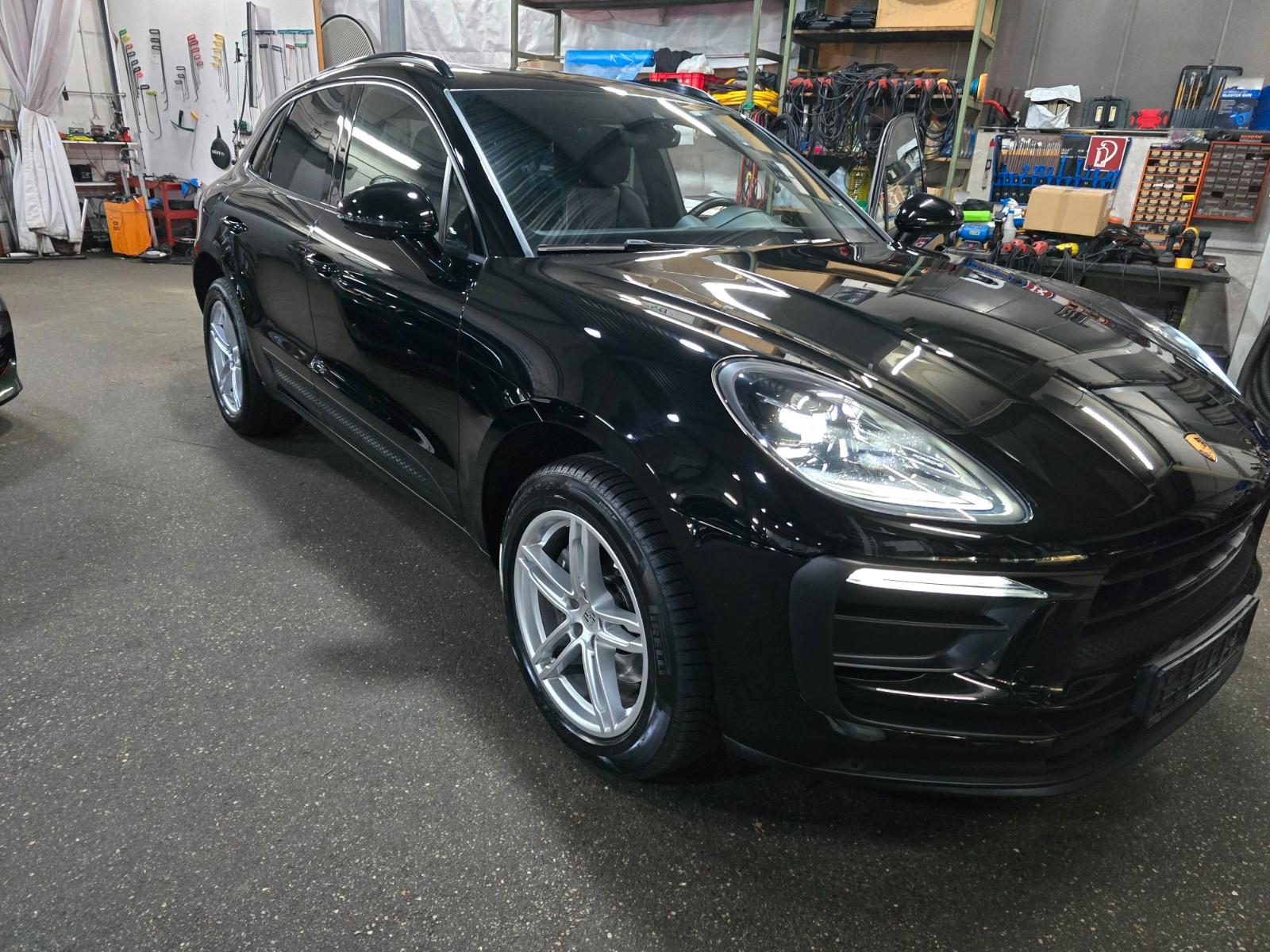 Porsche Macan 2.0,ALU19″Pano,Kamera,Leder,75Ltr,PDLS+,