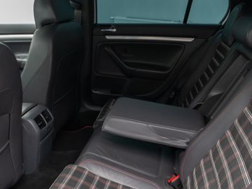 Fahrzeugabbildung Volkswagen Golf V GTI Edition 30 Navi Soundsystem Standhzg