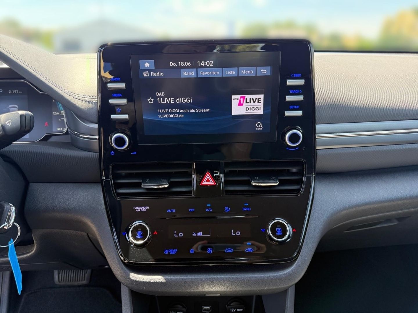 Fahrzeugabbildung Hyundai IONIQ Plug-in Hybrid Trend  Rückfahrkamera