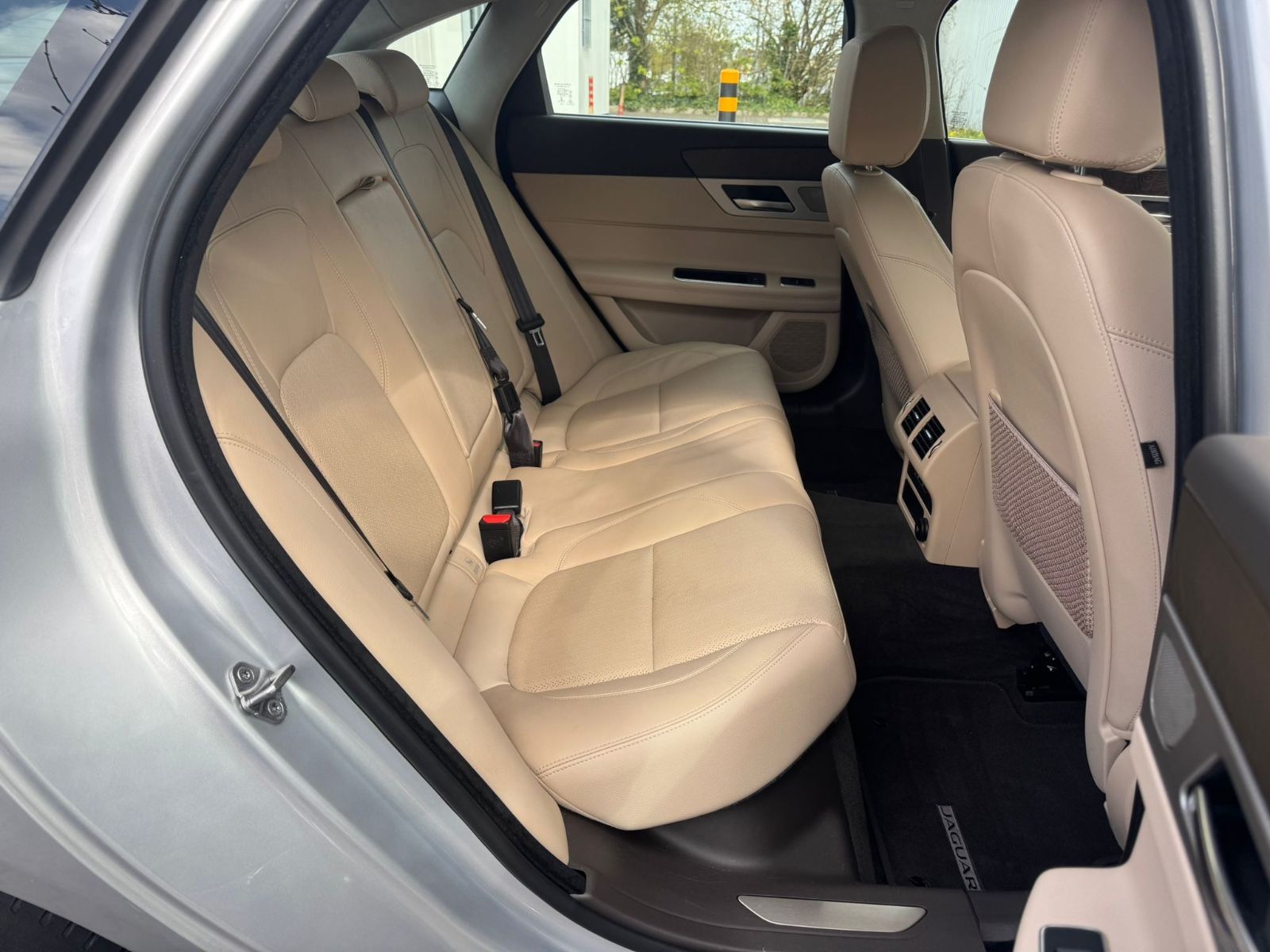 Fahrzeugabbildung Jaguar XF 30d 300PS Prestige Automatik LED+HUD+ACC+Lane