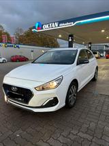 Hyundai I30 PD Yes Edition | TÜV 2027 - Hyundai i30 Edition20 mit Benzin-Antrieb