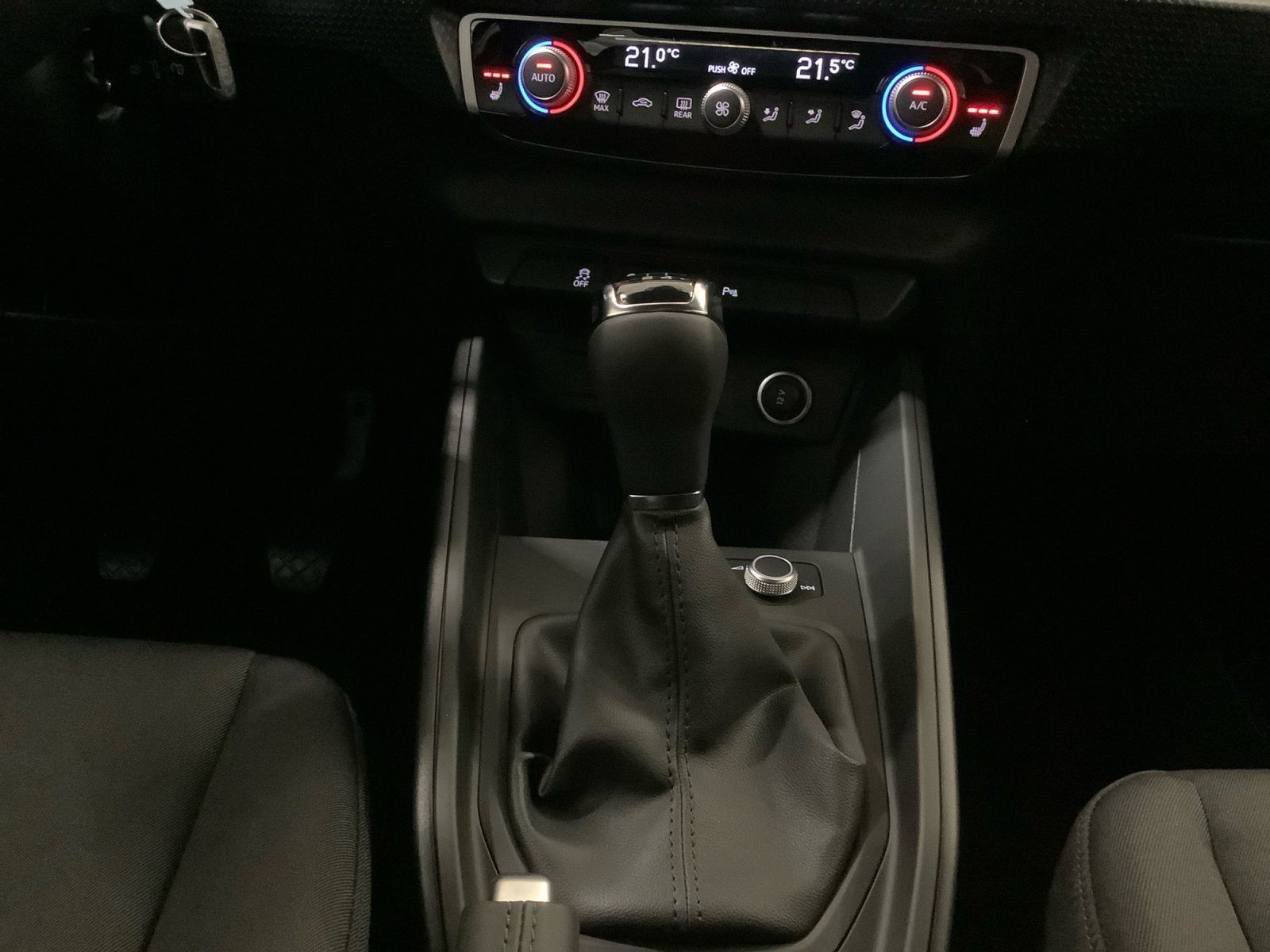 A1 Sportback 25 TFSI 70(95) kW(PS) Schaltgetrieb