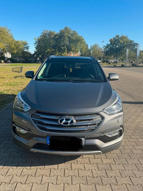 Image of Hyundai Grand Santa Fe