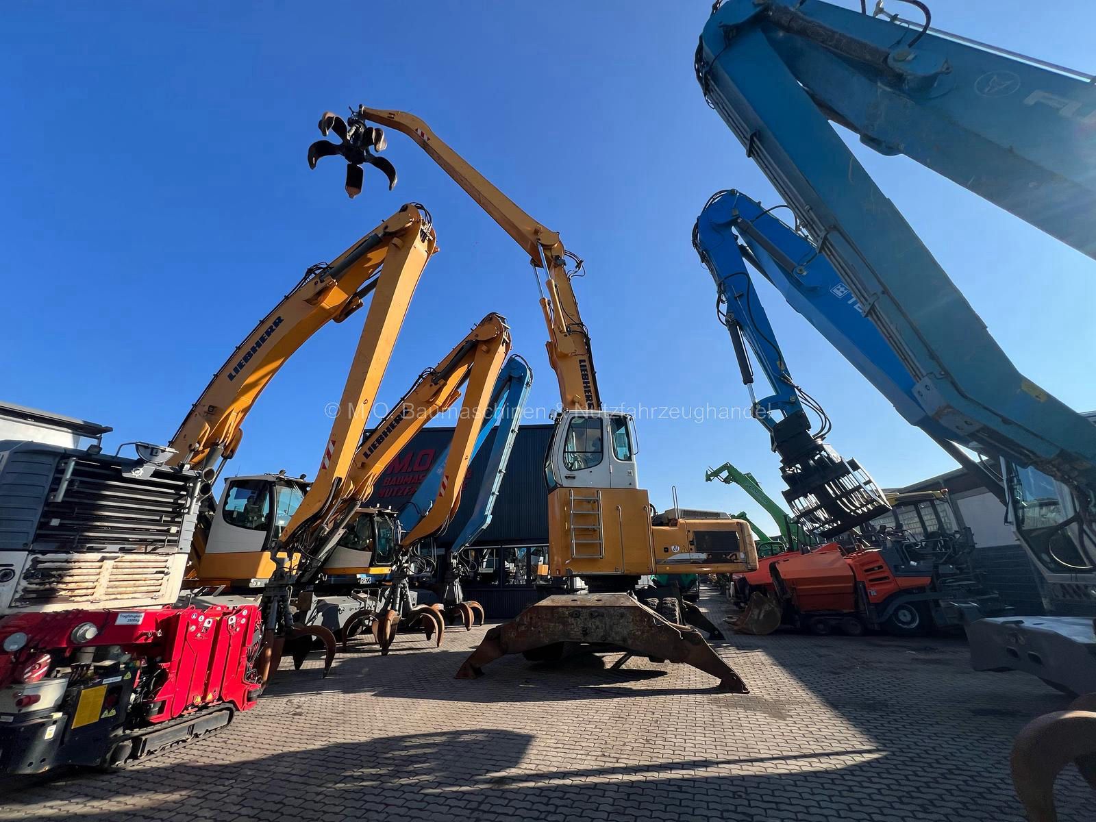 Fahrzeugabbildung Liebherr A 934 C Litronic
