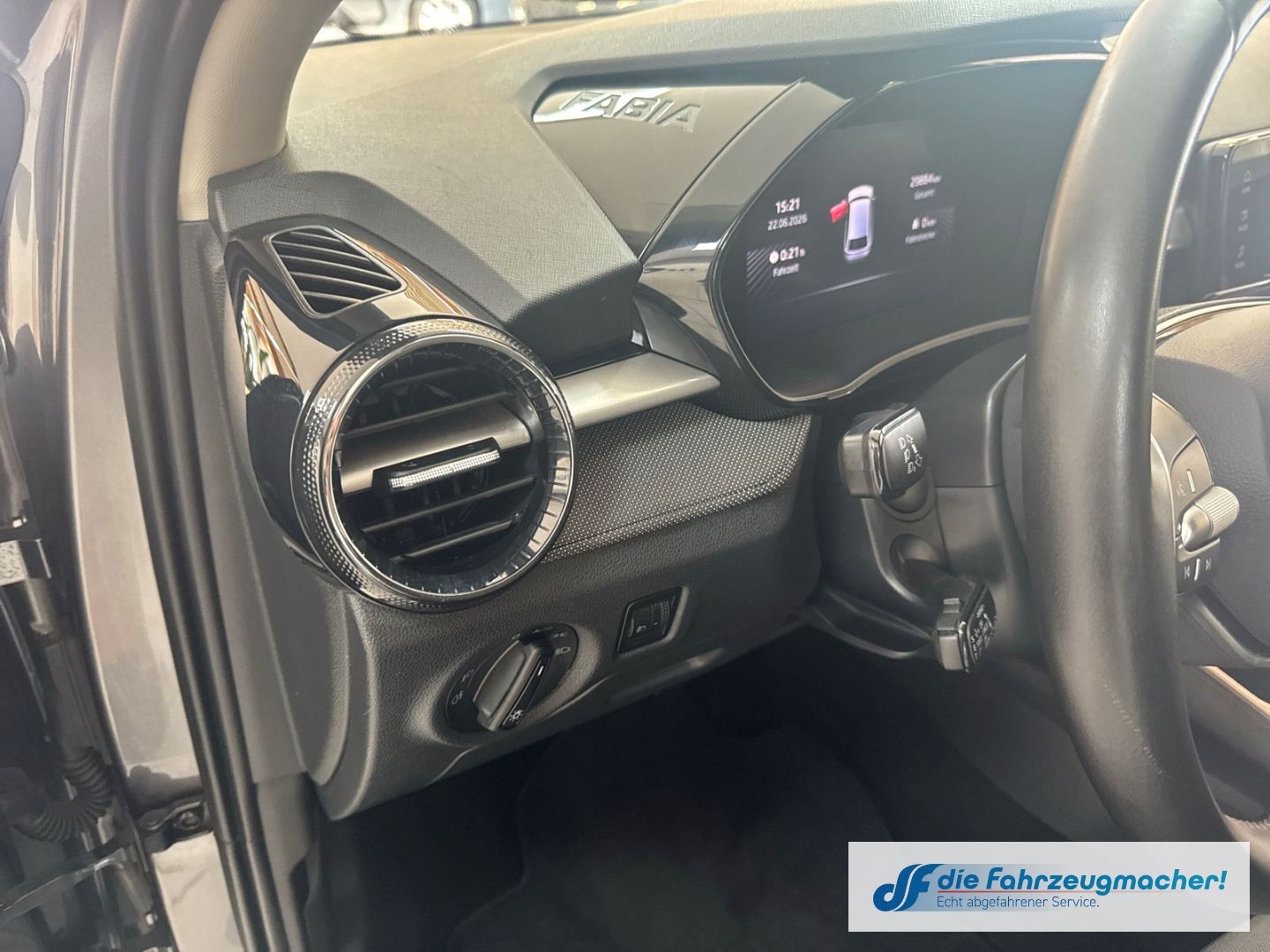 Fahrzeugabbildung SKODA Fabia Selection LED Sperrdiff. ACC Apple CarPlay
