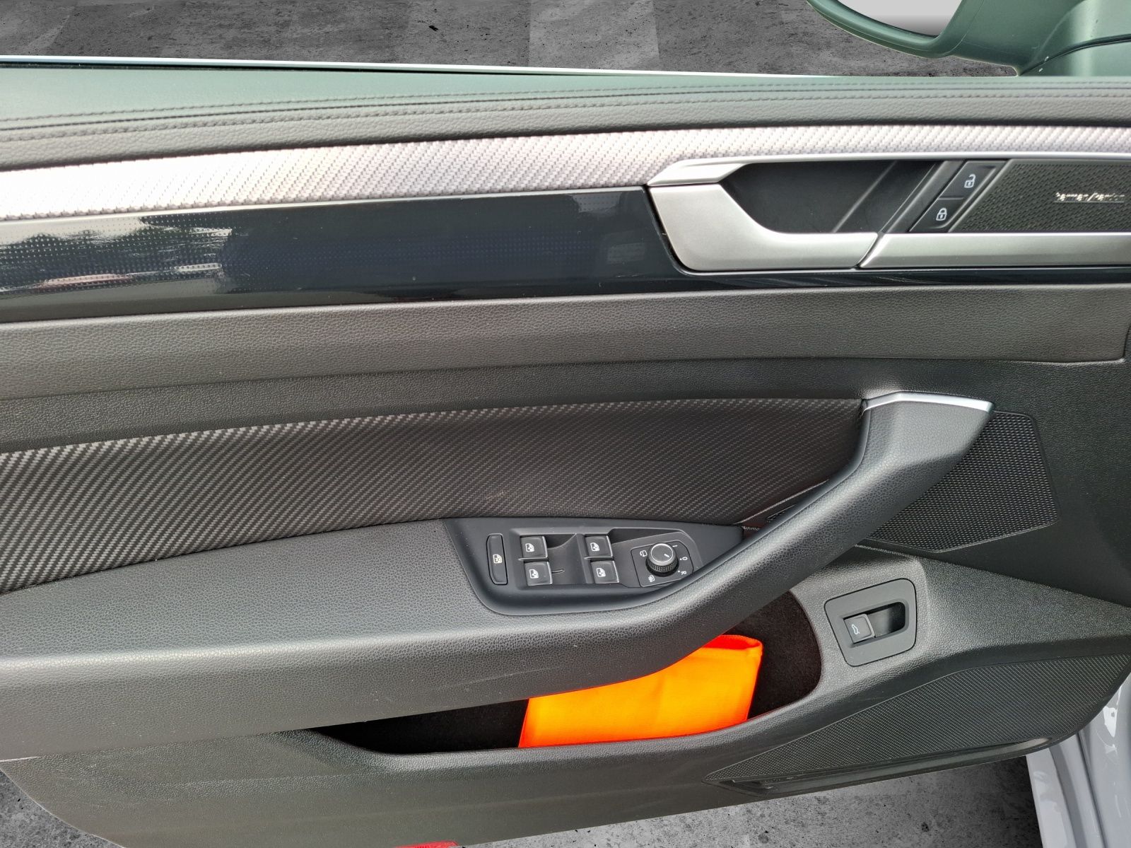 Fahrzeugabbildung Volkswagen Arteon SB R DSG 4M LED Navi AID ACC RFK Harman S