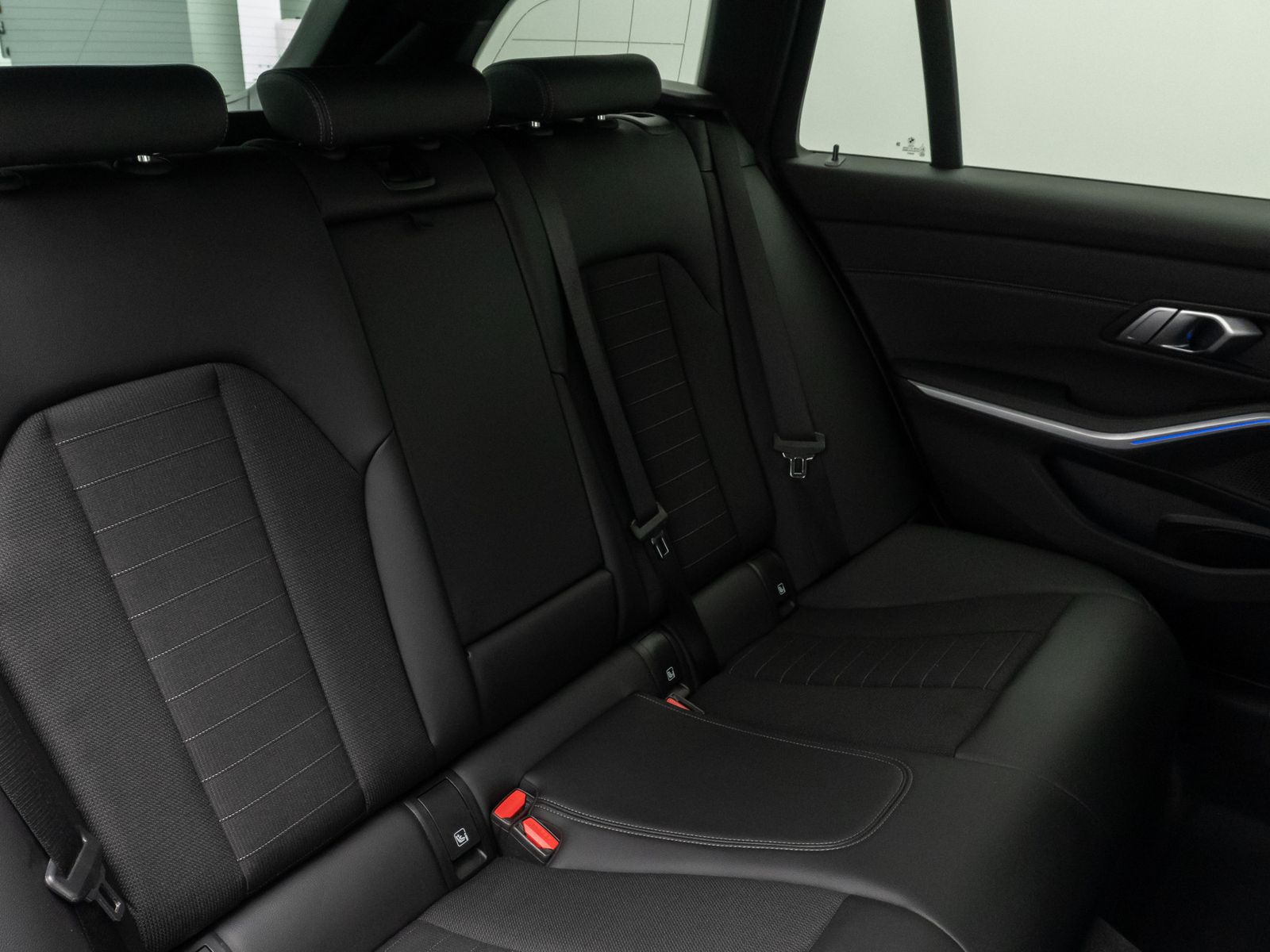 Fahrzeugabbildung BMW 318i Sport Line DAB Kamera Stop&go Laser HiFi