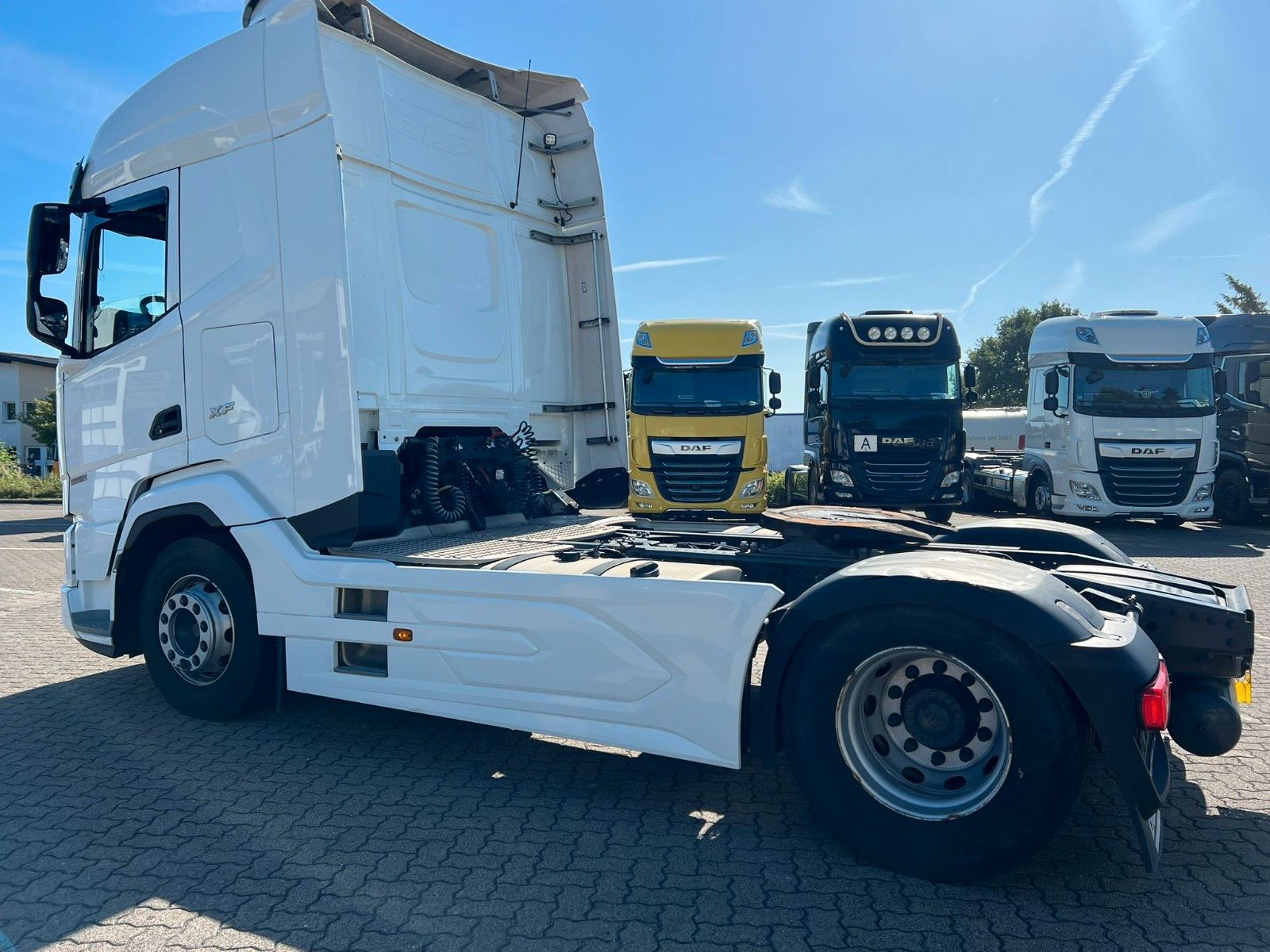 Fahrzeugabbildung DAF 2 Stück XF 480 FT NG, Intarder, Bj. 2022