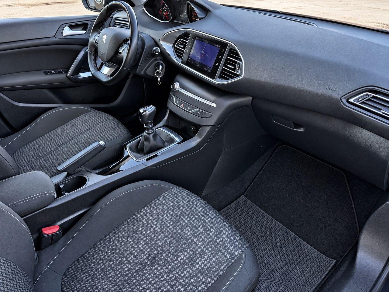 Peugeot 308 BlueHDi 100 CV