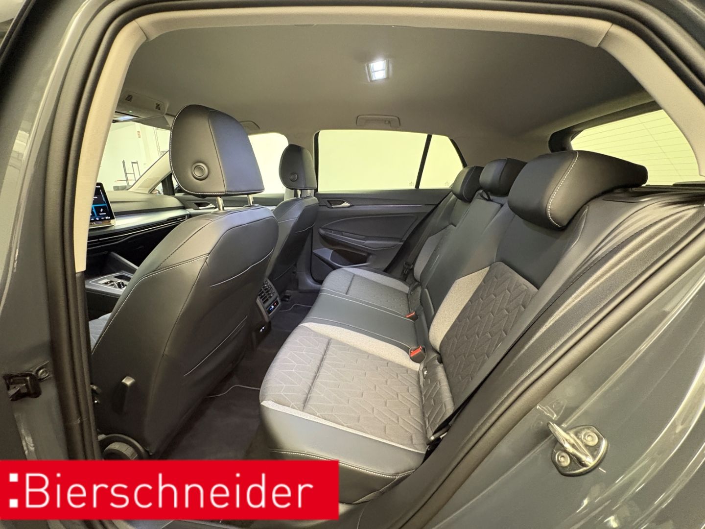 Volkswagen Golf - Bild 9