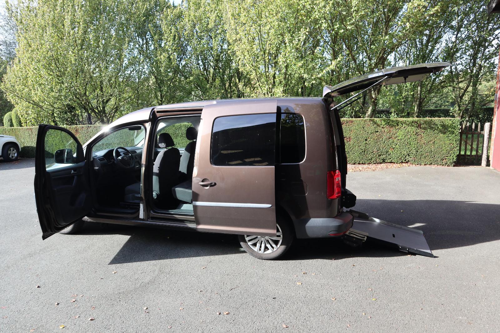 Volkswagen Caddy Maxi*rollstuhlgerecht*Wenderampe*AMF-Bruns