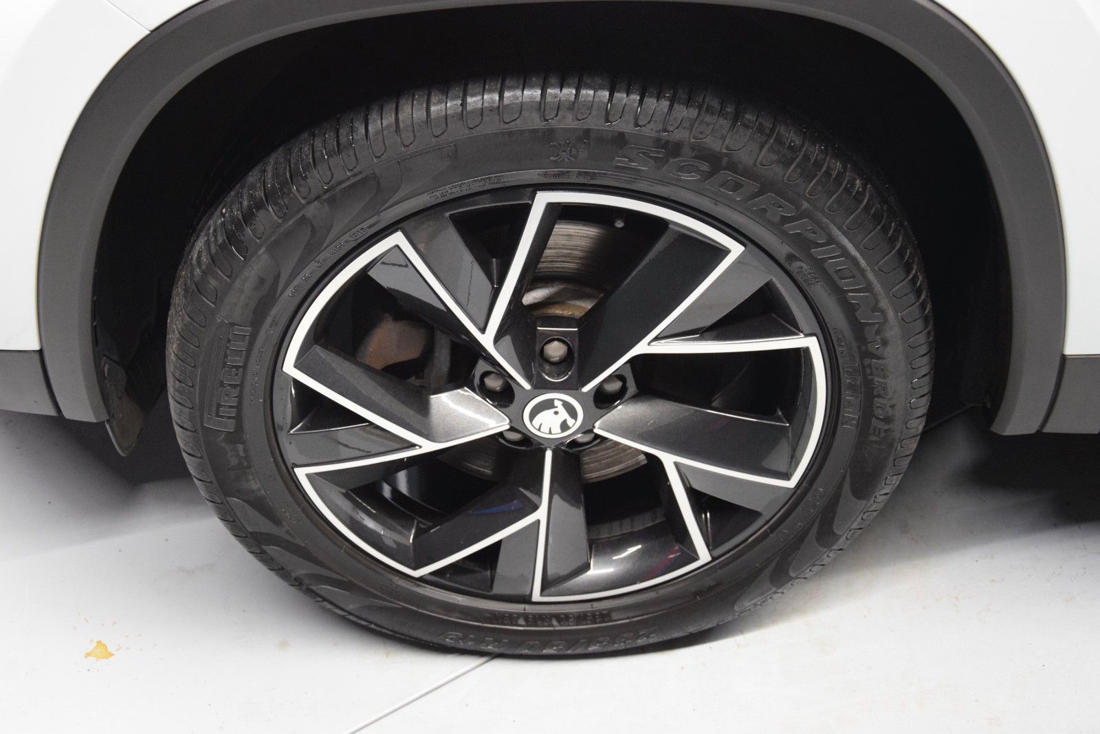 Fahrzeugabbildung SKODA Kodiaq Style 4x4 Pano LED Keyless Sitzbelüf. AHK