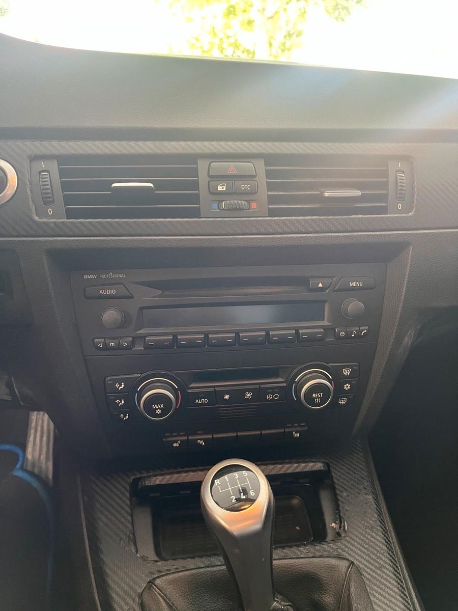 BMW 318 2007 — photo 8