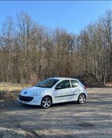 Peugeot 206+ mit neue Zahnriemen und Service  - Peugeot 206 von privat