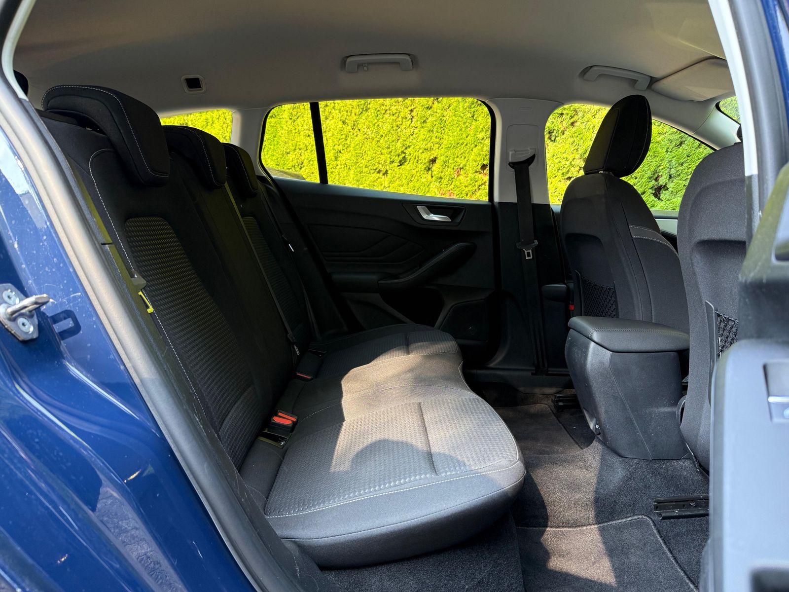 Fahrzeugabbildung Ford Focus 2.0 EB Cool & Connect LED+NAV+SHZ+KAM+CARP
