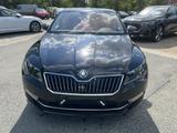Skoda Superb 2.0 TDI Style SHZ KAMERA XENON NAVI W-LAN - Skoda Superb Gebrauchtwagen
