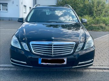 Mercedes E 200 - 2