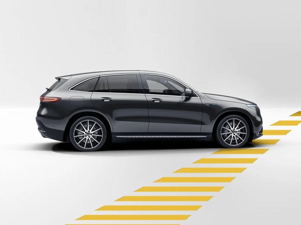 Mercedes-Benz EQC 400 4M AMG HUD SD 360° KAMERA DISTRO MULTIB