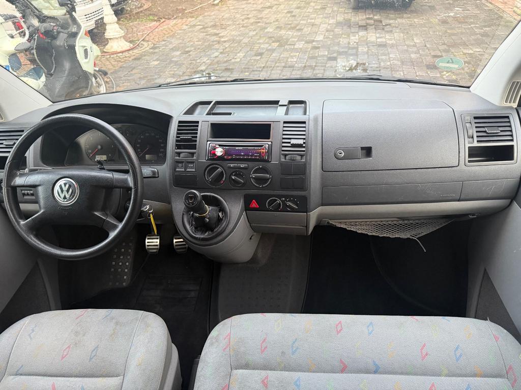 Volkswagen T5 Kombi