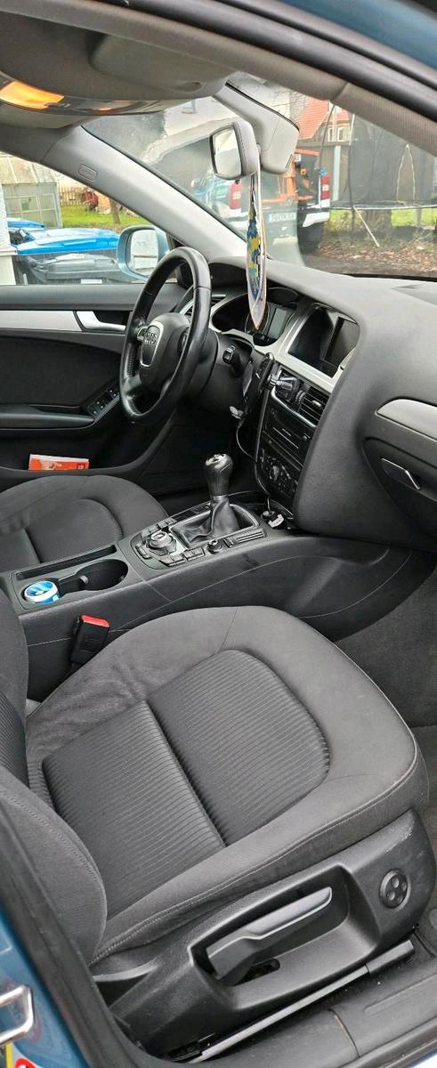 Audi A4 2010 — вигляд ззаду