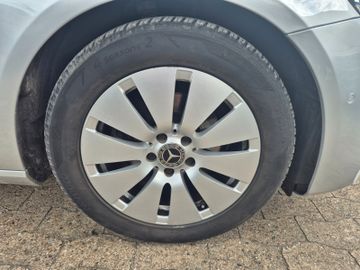 Mercedes E 200 - 8