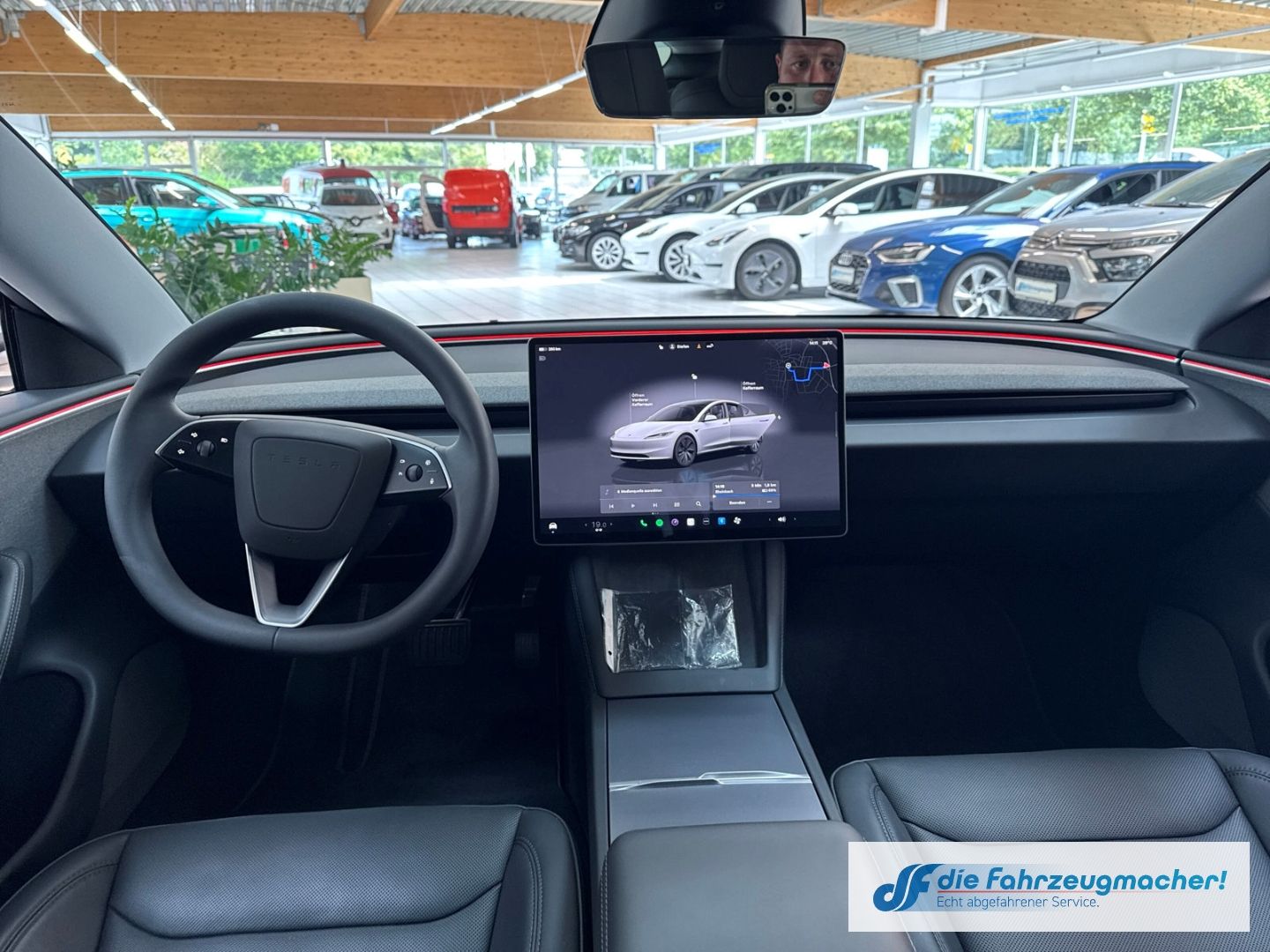 Fahrzeugabbildung Tesla Model 3 Basis RWD Leder Soundsystem ACC El. Heck