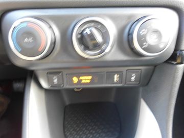 Toyota Yaris - 10