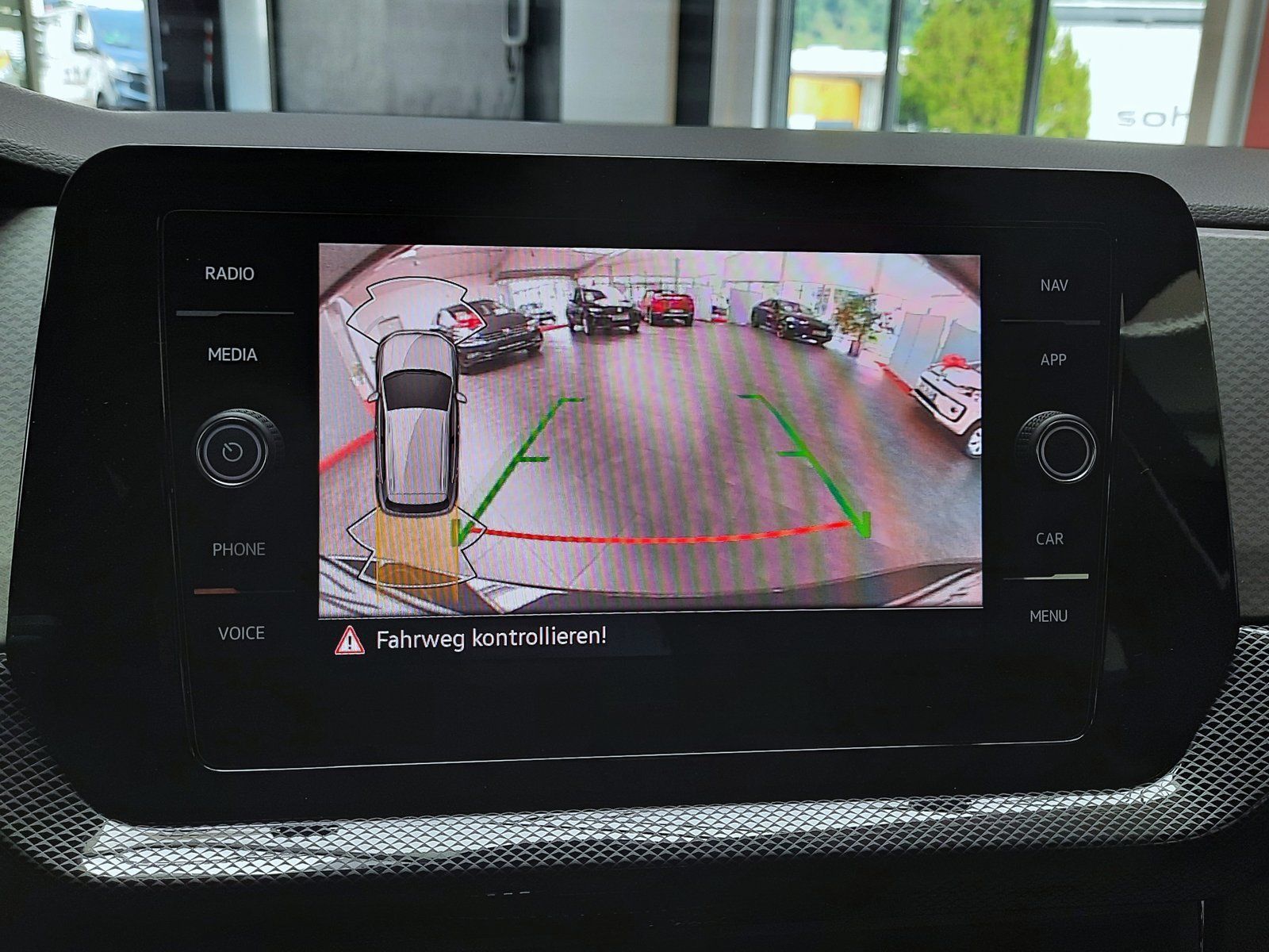 Fahrzeugabbildung Volkswagen T-Cross TSI Life *Navi*Cam*LED*PDC*Sitzhzg*AppC*