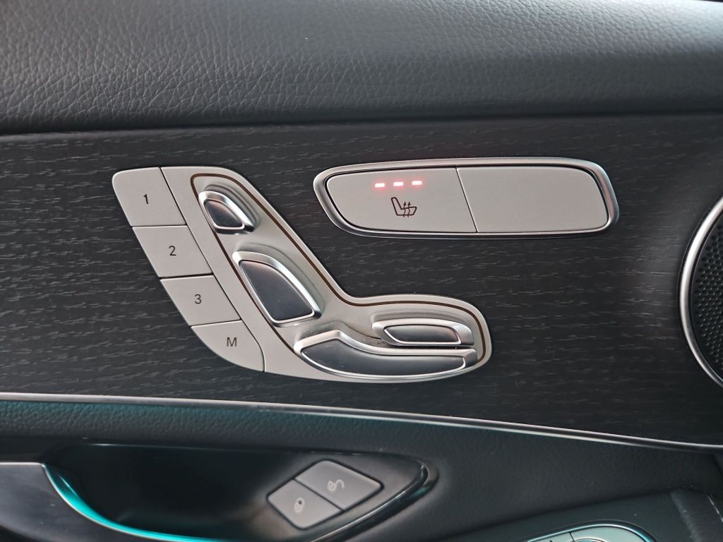 Fahrzeugabbildung Mercedes-Benz GLC 300 e 4M AMG Night Distronic+ Pano HUD 360°