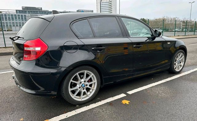 BMW 116d Leder Navi Schiebedach Xenon Klima