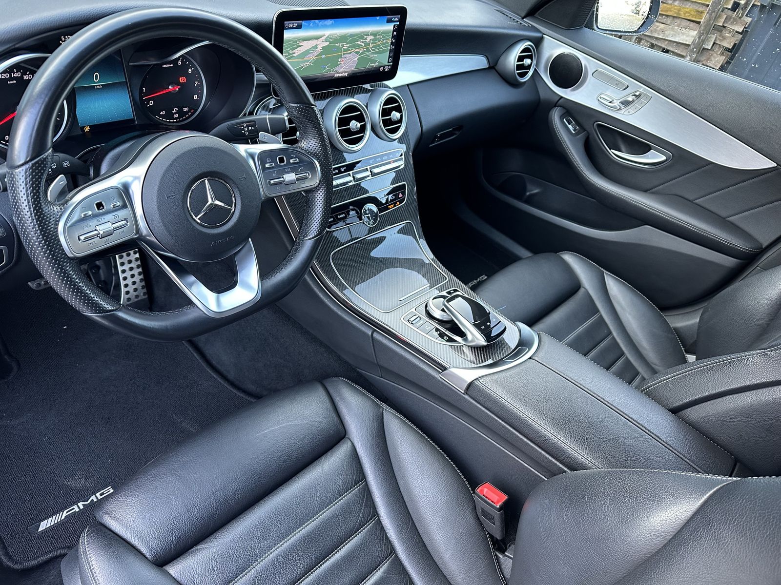Fahrzeugabbildung Mercedes-Benz C 400 T 4Matic AMG-Line 9G NAV+LED+360°+CARPLAY