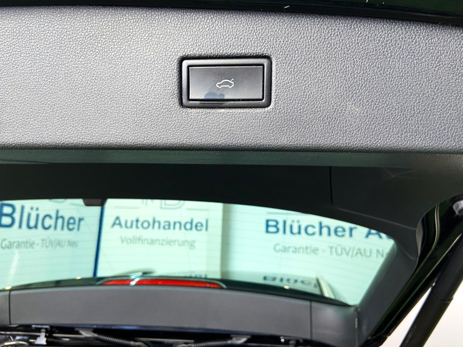 Volkswagen Tiguan Highline BMT 4 4Motion Automatik LED Navi foto 24